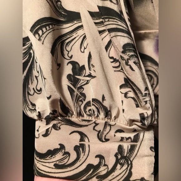 NEW BOTIQUE DRESS 👗 GORGEOUS & SEXY SILKY DRESS BY SYMPHONY SIZE SMALL. - Picture 5 of 6